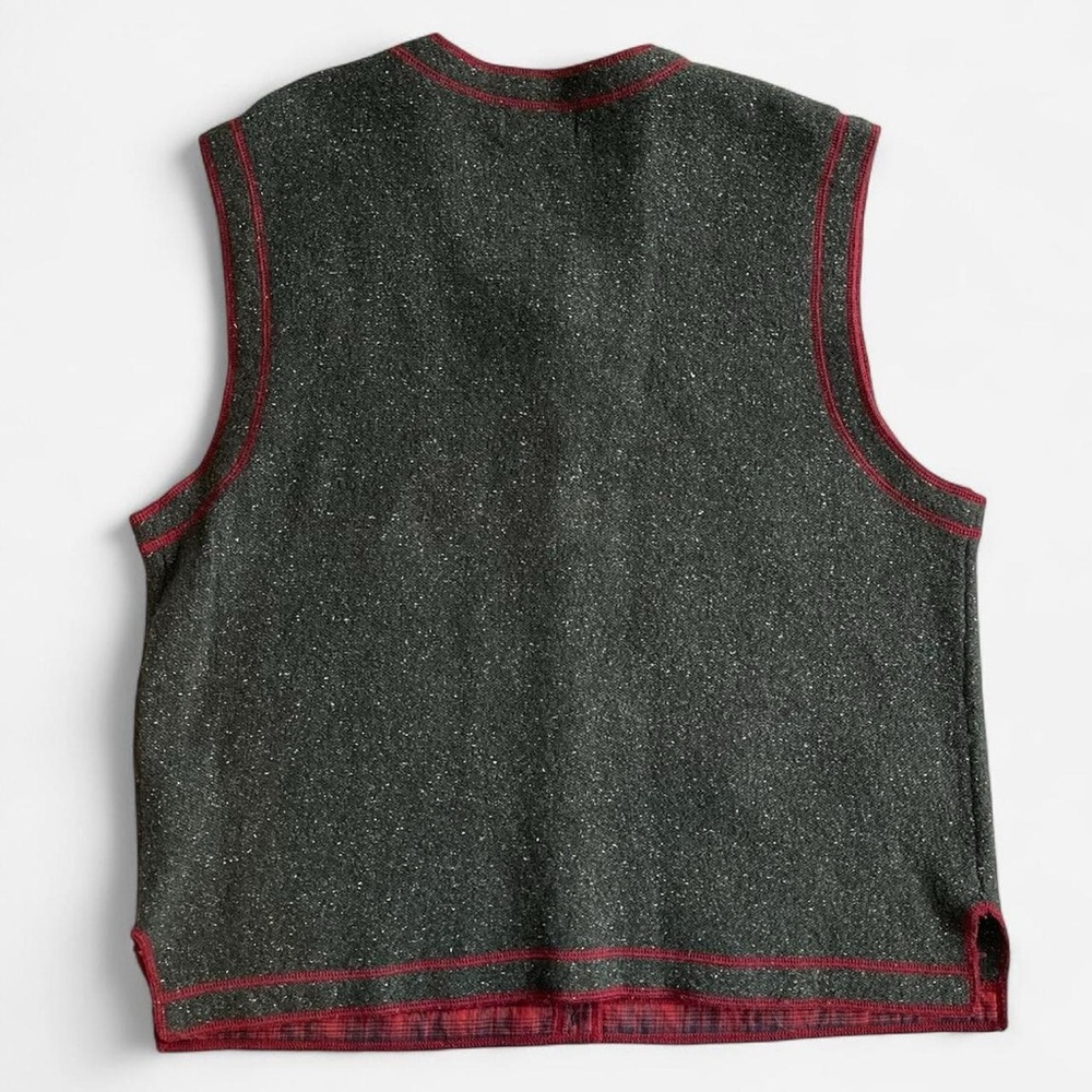 Vintage Woolrich Lambswool Silk Knit Christmas Scene Embroidered Sweater Vest XL - Picture 7 of 7